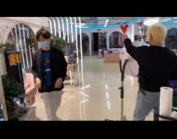 -BULB STUDIO 巴柏明星发型工作室