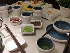 -左庭右院鲜牛肉火锅(浦江欢乐颂店)