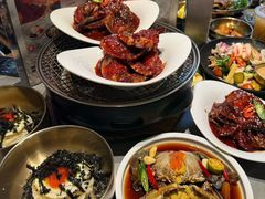 -草家酱蟹炭火烤肉店(珲春南路一店)