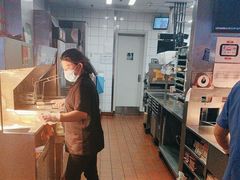 -麦当劳(西客站店)