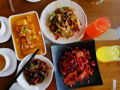 -隔壁老王·家常云南菜(花巷店)