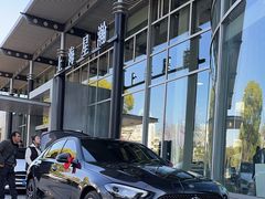 -上海星瀚奔驰4S店(红柳路店)