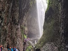 -龙水峡地缝景区