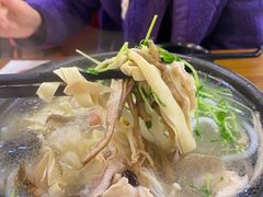 -丽虹云南过桥米线(兴工街店)