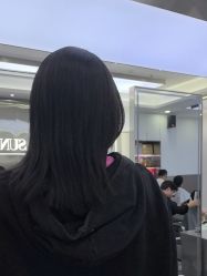 -首脑美发沙龙