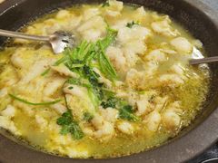 -灶知轩湘西石锅鱼(万佳广场店)