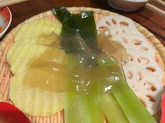 蔬菜拼盘-夺欢喜贵州酸汤牛肉火锅(静安寺店)