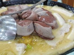 -鹤乡东北菜(崮山路店)