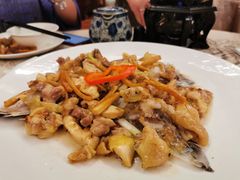 均安头菜鱼头蒸草鸡-香云轩·顺德菜(香云纱园林酒店店)