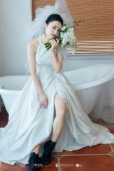 -拉瑞娜LaReine婚纱礼服高级定制
