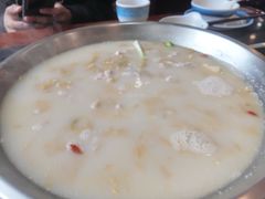 -老来福·非遗酸汤兔(凯旋路店)