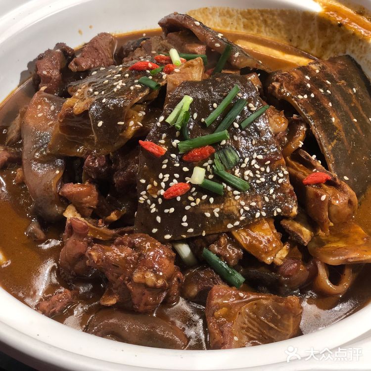 武汉最大的甲鱼馆，网红甲鱼大包风靡江城