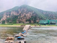 -百里峡七彩艺术小镇