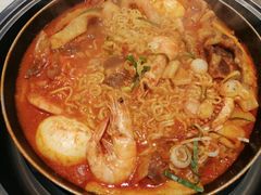 -三清洞摩西韩式年糕火锅(威高广场店)