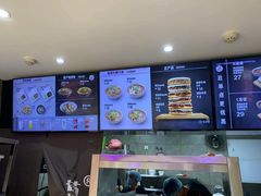 -荀记肉夹馍(三八家乐福店)