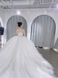 -艾米丽婚纱礼服