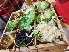 -三顾烤庐·烤鱼·烧烤·龙虾(奉贤店)