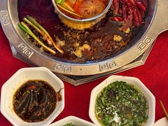 -山城年华老火锅(玉林店)