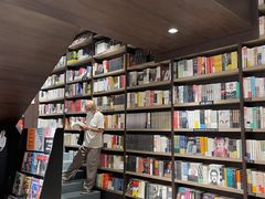 -钟书阁(群光广场店)