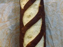 黄油碱水包-OUR Bakery(三里屯太古里店)