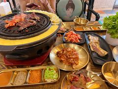 -胡悦里韩式烤肉(芝罘万达广场店)