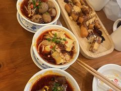 -炉小二铜锅牛蛙•川湘菜(三里屯店)