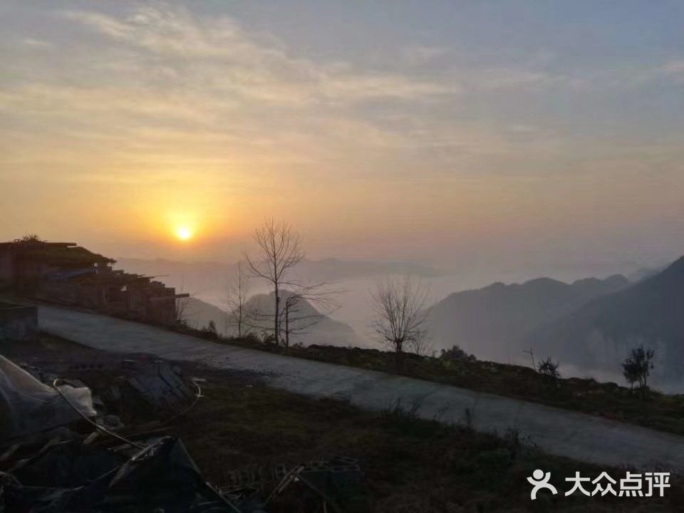 丰都县都督乡 川西牛背山是摄影家最美的天台