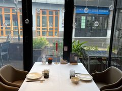 靠窗位-YUNHE秐合· 雅致浙宴(西溪店)