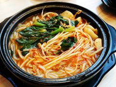 牛肉米线-辣火功夫麻辣烫(明洞1号店)