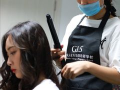 -金夫人化妆摄影职业培训学校