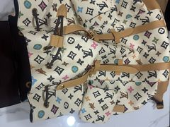 -聚云奢二手奢侈品黄金手表包包回收·中古店(上海店)