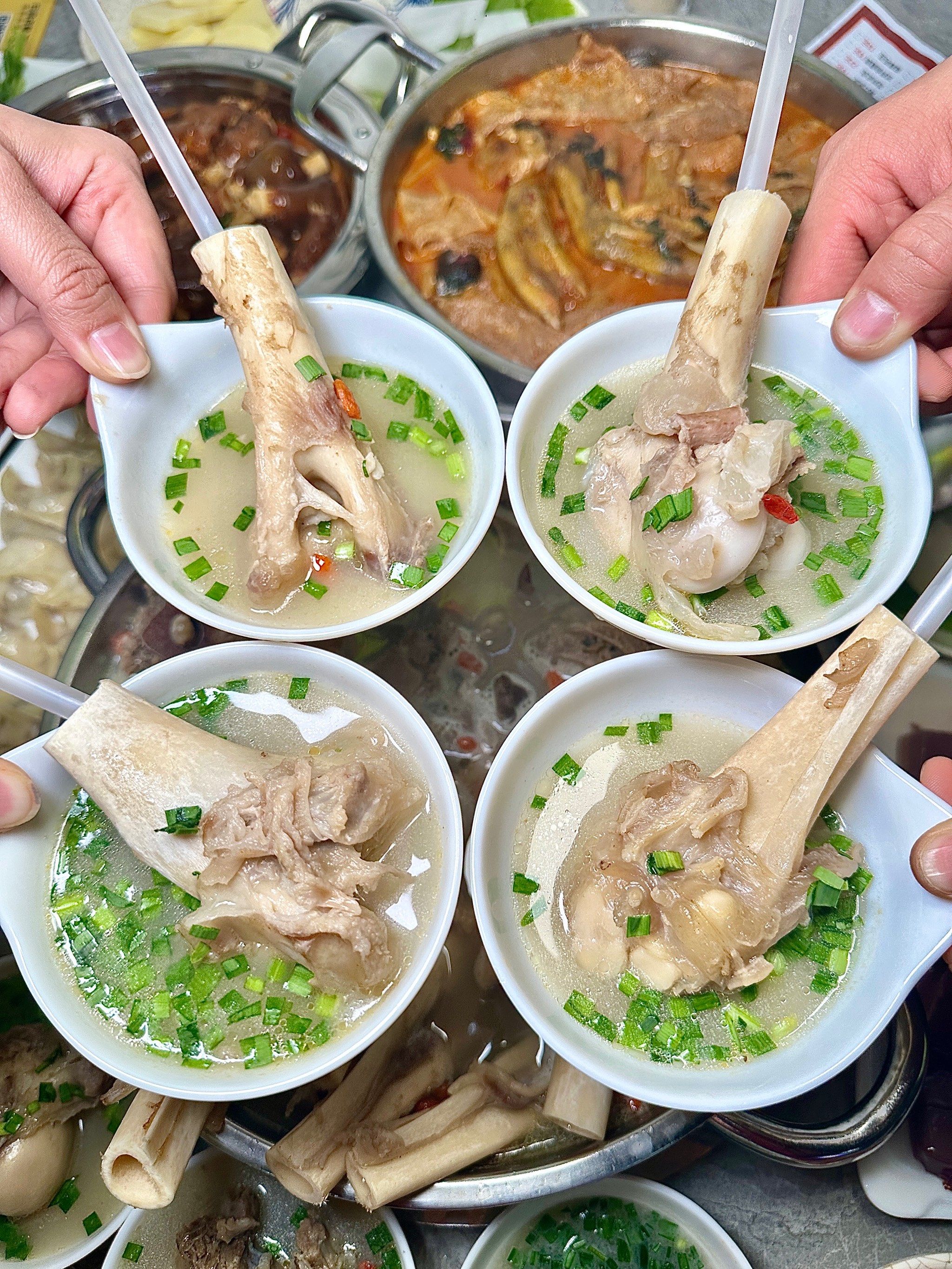 为了这一碗羊骨汤,我要来南宁100次!