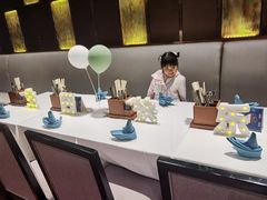 -广州万富希尔顿酒店·感趣自助餐厅·金秋蟹宴生蚝海鲜刺身