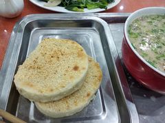 吊炉烧饼-教师之家赵家羊汤馆(东青龙街店)