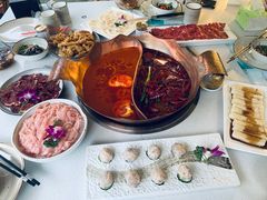 -墨居上隐·院子里火锅(峨眉店)