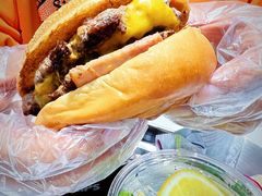 -TRIPS BURGER(大钟寺店)