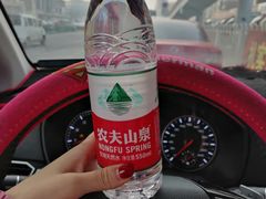 -百里峡七彩艺术小镇