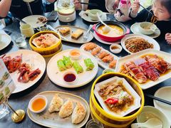 -蝴蝶里·粤菜·点心(滨江龙湖店)