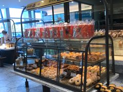 面包甜点陈列柜-面包新语(上地华联店)