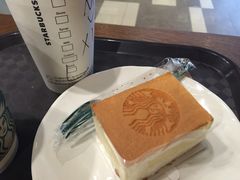 -星巴克(上海虹桥新天地二店)