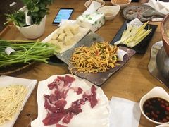 -正宗乌拉满族炭火锅(四平店)