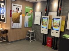 -麦当劳(上海虹桥站30B检票口楼上)