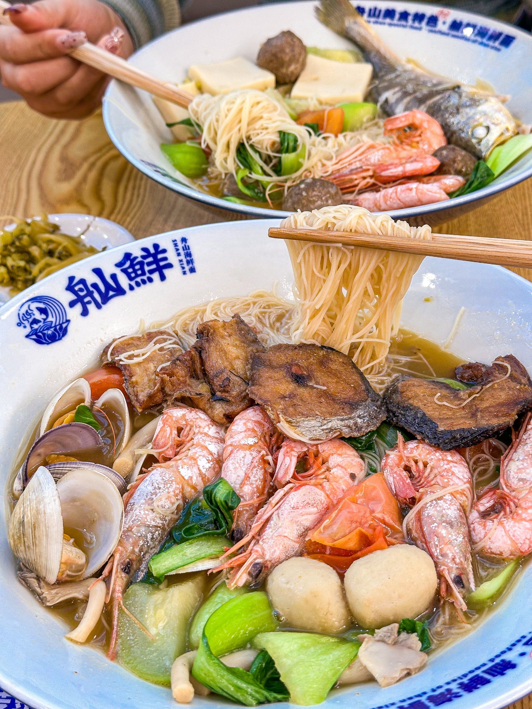 这碗海鲜面一口回岛城
