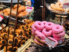 草莓甜甜圈-山崎面包(静安久光店)