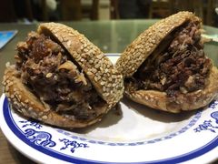 烧饼夹烧牛羊肉-老爆肚满五香烧牛羊肉
