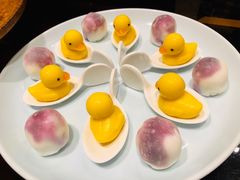 蓝莓雪媚娘-广州文华东方酒店·江-由辉师傅主理