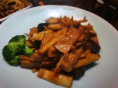 -窄巷子陕菜馆·地道陕西菜(粉巷店)
