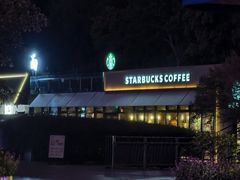 -星巴克(西藏路店)