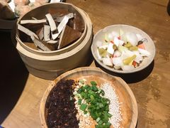 -白乐天毛肚火锅馆(解放碑店)