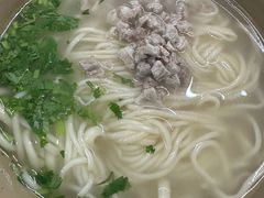 -亮亮面馆(经六路店)